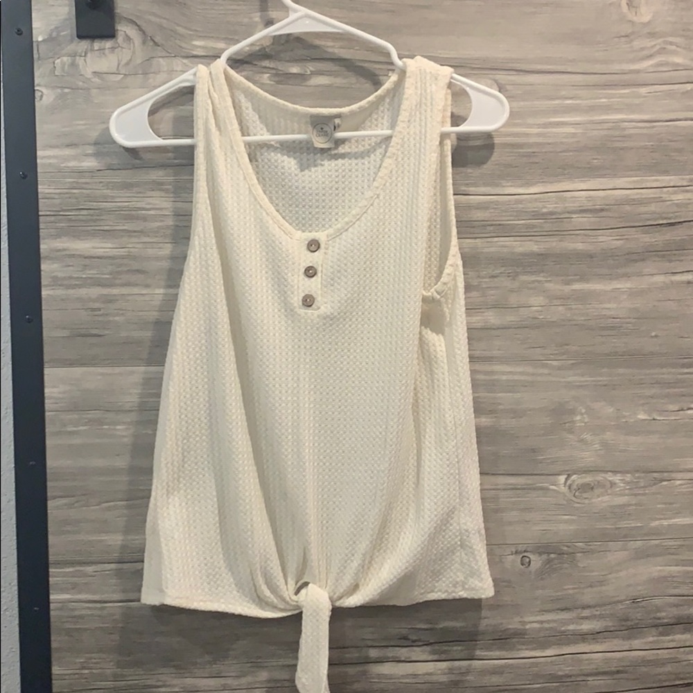 Cream casual knotted tank